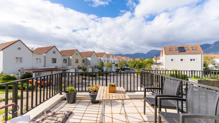 2 Bedroom Property for Sale in Boschenmeer Golf Country Estate Western Cape
